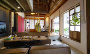 海野24 沖縄古民家で寛ぎの時間 懐かしくて新しい